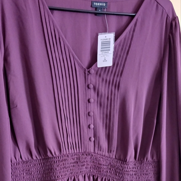NWT Torrid Blouse - Picture 3 of 3